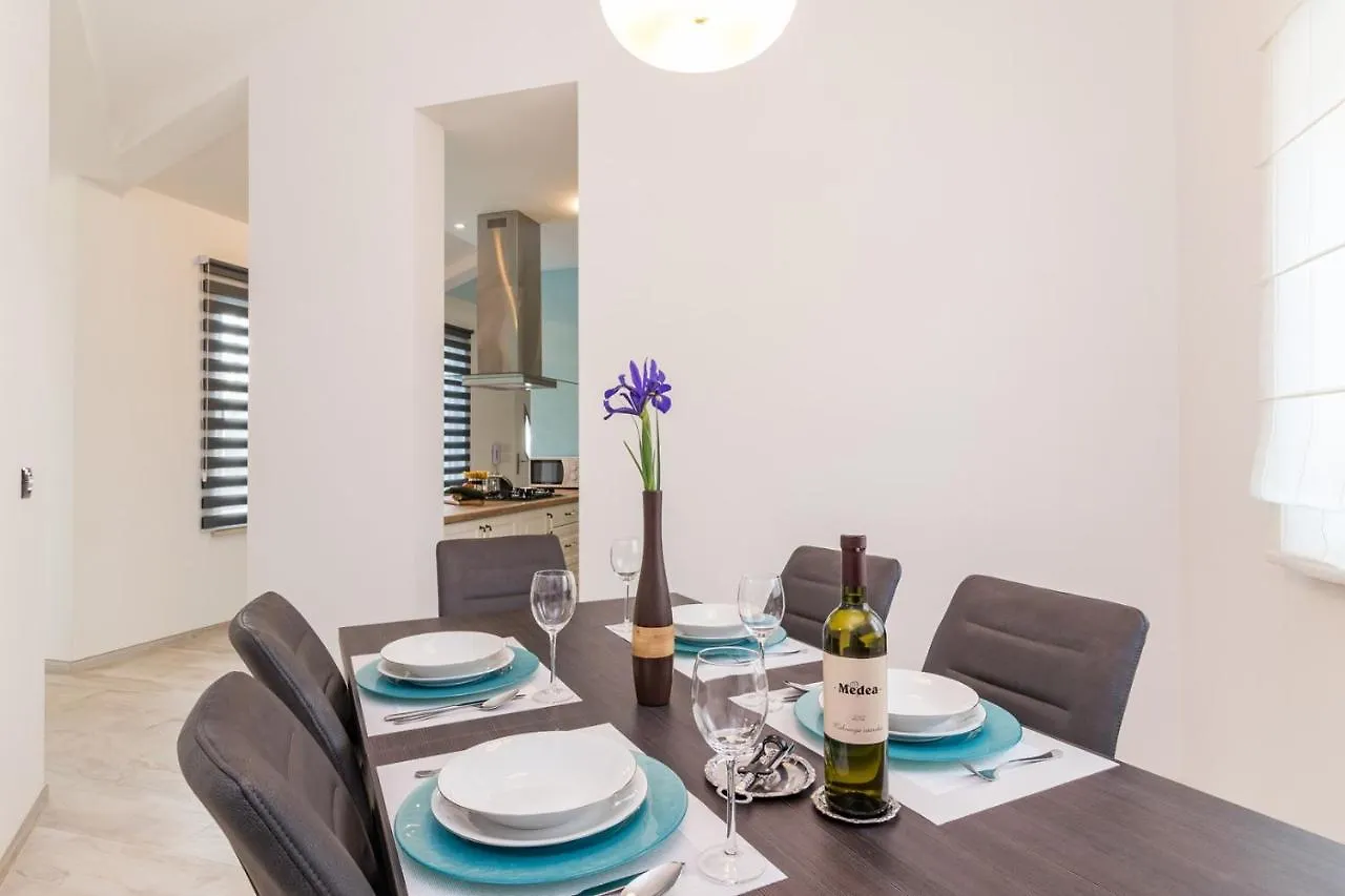Villa Sunny Home Galizana